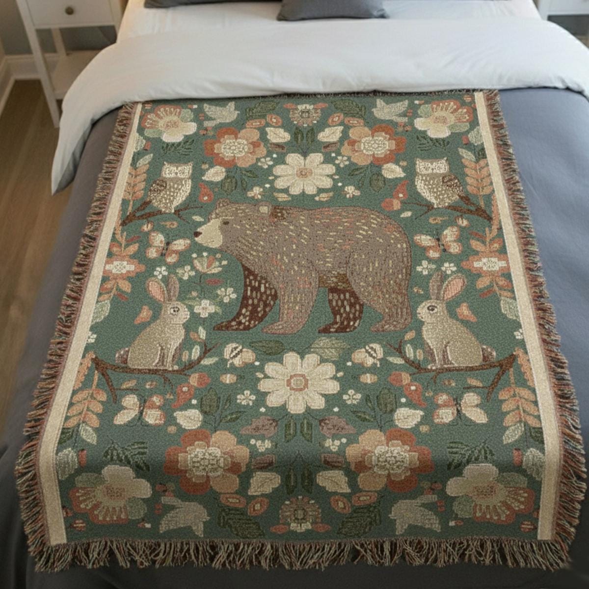 Forest Animal Woven Blanket – Woodland Bear Floral Throw