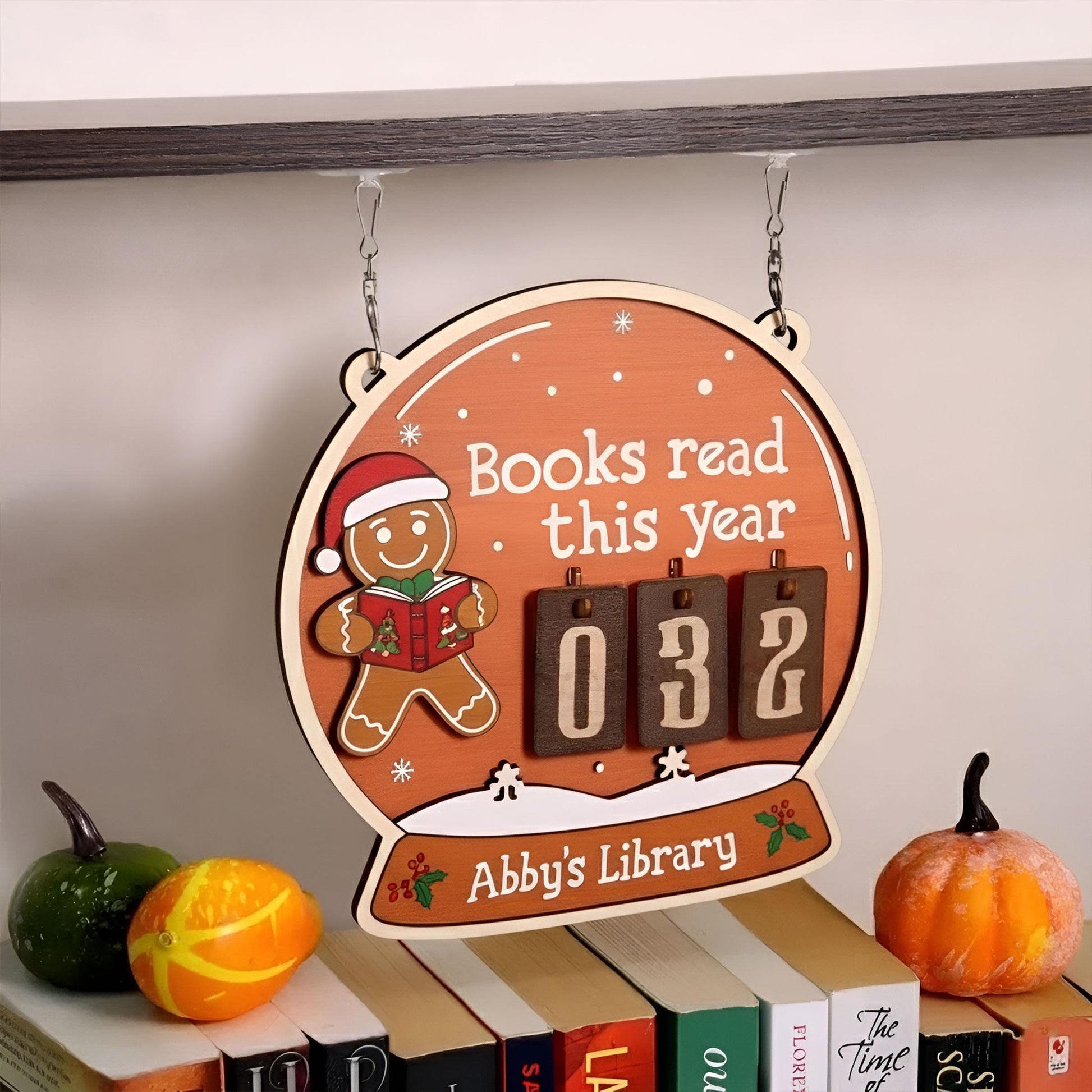 Gingerbread Christmas Books Read Tracker: Wooden Library Gift