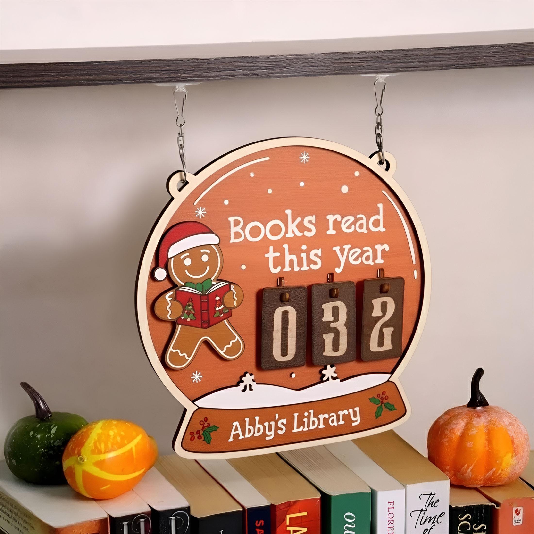 Gingerbread Christmas Books Read Tracker: Wooden Library Gift